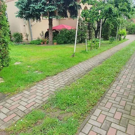 In 18542 Apartmán *